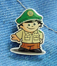 Pin Mainzelmännchen Fritzchen als Polizist auf Streife German TV