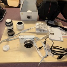 Nikon J1 Camera Kit w/ Lens