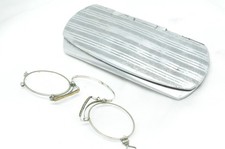 Historischer Kneifer Kneifer  Nasenbrille Zwicker Optiker it Etui aus Silber?