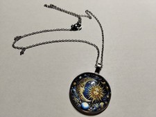 Halskette mit Anhänger