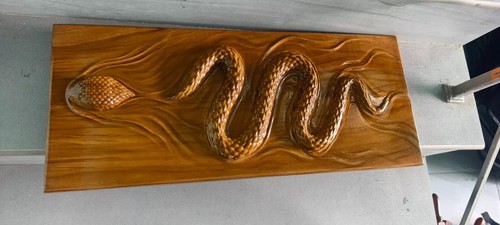 Schwimmende schlange holz tier - schlange,