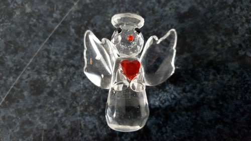 Engel mit herz - glas, tierfigur