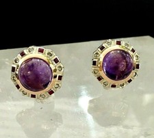 Ausgefallener Ohrschmuck in