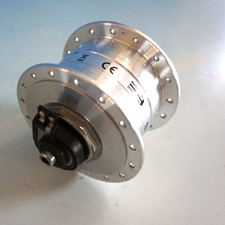 Shimano Vorderrad Nabendynamo DH-3D32QR 32 Loch 6V 3W silber (A024-620)