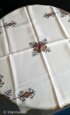 Alte Tischdecke, Handarbeit schönes Stickmuster, ~65x65 cm