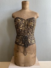 Antike Kleiderbüste