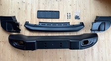 Original Jeep Wrangler JL Stoßstange 2018–2024 – wie neu!