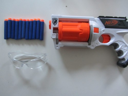 Nerf gun strike maverick - gun, n-strike