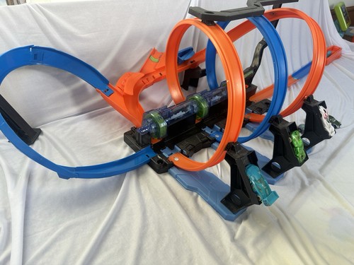 Hot wheels korkenzieher crash - hot,