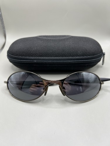 Oakley wire gen 1 - oakley, e