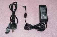 MEDION AKOYA P15645 Notebook Netzteil FSP065-REB / 19V 3,42A 65W AC 1.5A/50-60Hz