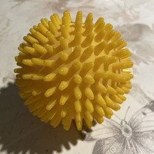 IGELBALL 8 cm gelb 1 St Zustand Sehr Gut 