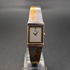 Pulsar Damen Uhr – Elegantes Quarzmodell mit rechteckigem Gehäuse