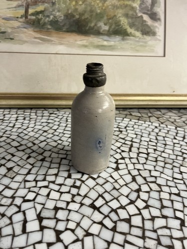 Antiker steinzeug flasche - steinzeug, um