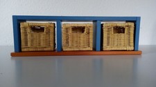 Holzregal mit 3 herausnehmbaren Rattan-Körben (1.550 g)