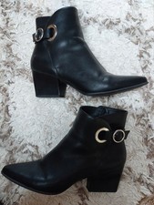 Stiefeletten Größe 39. von