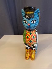 TOM'S DRAG KATZENSKULPTUR