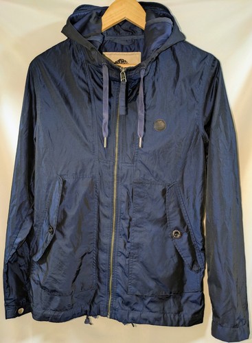 Pretty green iridescent hooded - pretty,