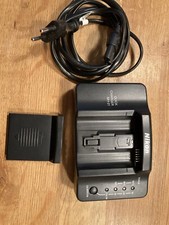 Nikon MH-21 Ladegerät zur D2 - D2X - D2Xs - Charger für EN-EL4 / EN-EL4a Akkus 
