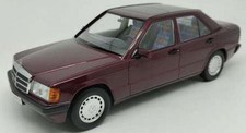 Triple 9 Maßstab 1:18 Mercedes 190E 1.8 1993 Avantgarde W201 rot