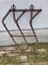 alte Pferdeegge mit Schleppe