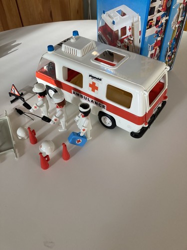 Playmobil krankenwagen klicky - krankenwagen,