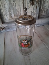 Alter Bierkrug mit Zinndeckel