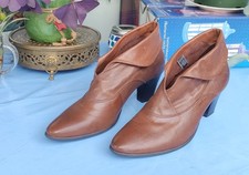 Janet D. Stiefletten Damen