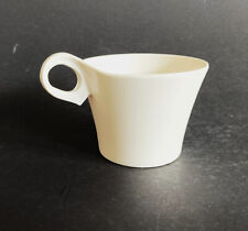 Wilh. Wagenfeld/Buchsteiner. Lufthansa-Tasse. Kunststoff