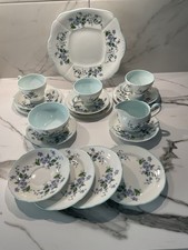 Adderly Part T Set, 3 Tassen, 6 Untertassen, 6 Beilagen, Servierplatte, M Kanne, Schüssel