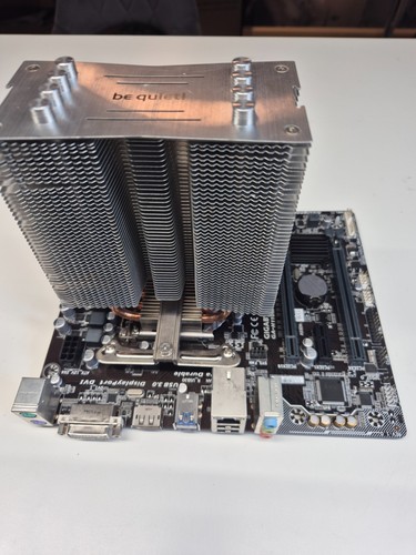 Gigabyte mainboard 7500 - |,