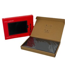 Wacom One Medium Grafiktablett USB Schwarz Rot Stift Windows macOS