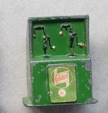 Vintage Modell Castrol Ölschrank. Marke unbekannt - Timpo? Britains? John Hill? 
