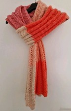 Schal in Lachs-Farben