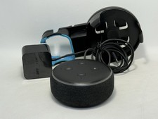 Amazon Echo Dot 3. Generation (C78MP8) Anthrazit & Steckdose Wandhalterung