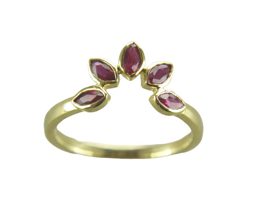 Rubin marquise form - rubin, 18k