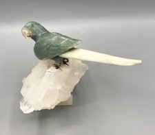 Großer Edelstein Vogel Papagei auf natürlichem Bergkristall Handarbeit Figur