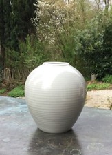 KPM-Berlin Eiform-Vase, Ringeldekor in Grau Siegmund Schütz 1. Wahl.  Selten