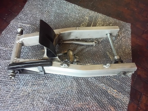 Sv650 schwinge komplett - sv650,
