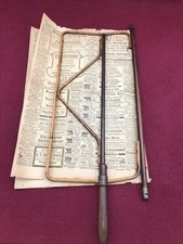 Historischer Zeitungshalter