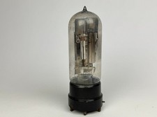 Loewe Radio AG HF30 Röhre Rarität Mehrfachröhre Sammler selten Heizung intakt