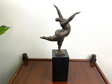 Bronze sculpture female nude