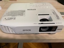 EPSON EB-W28 Beamer, 3000