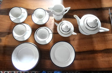 Altes Porzellanservice mit