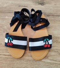 Flache Sandalen zum Schnüren Gladiator Sandalen schwarz/weiß Kirsche Gr. 36 süß