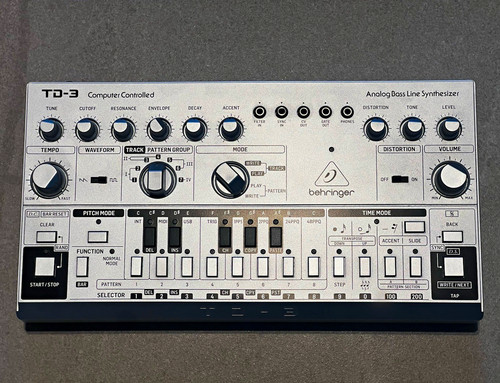 Behringer desktop - td-3,