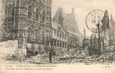 Louvain Flandre Hôtel de Ville et la Cathedrale bombard