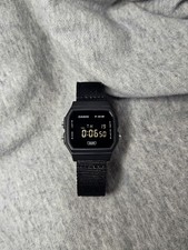 Casio F91W Schwarz Negatives