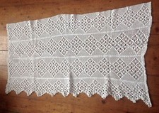 Alter handgearbeiteter Vorhang