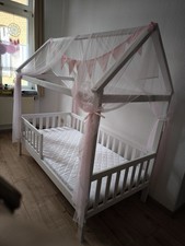 Kinderbett mit Matratze